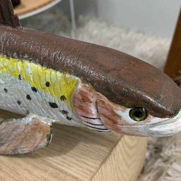 Handcrafted & Hand Painted Folk Art Wood & Metal Fish Spearing Decoy - Picture 9 of 16